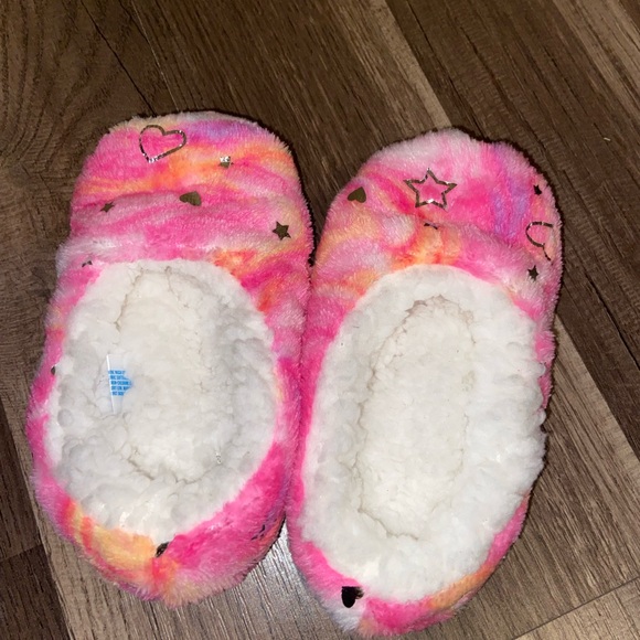 Slippers - Picture 2 of 4